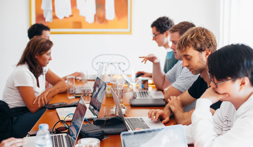 Nosotros Tech News About Header Img