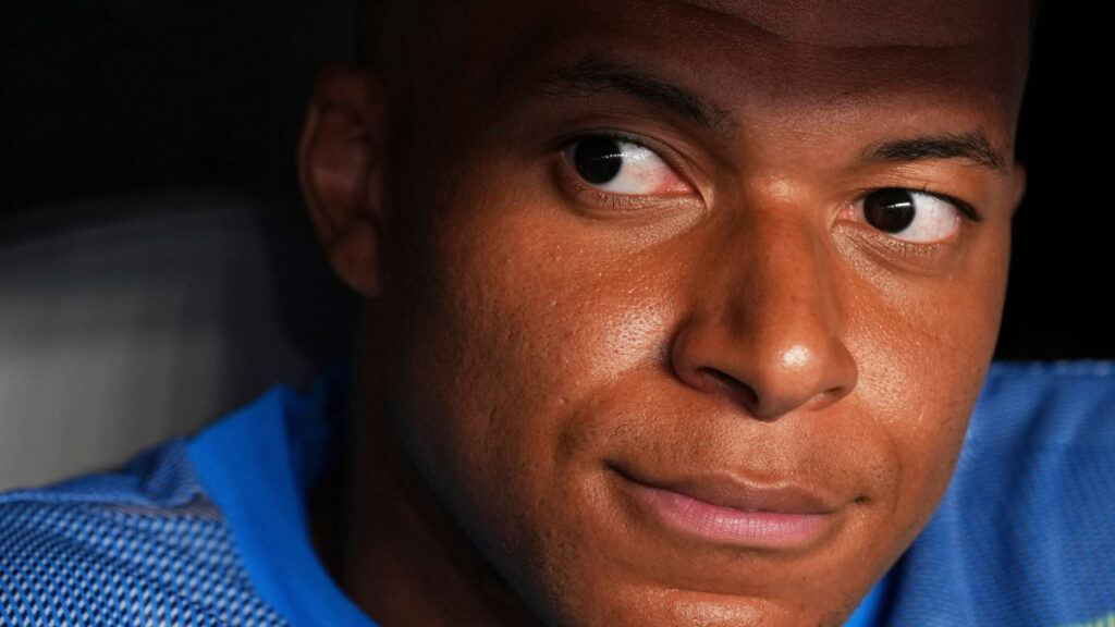 daniel riolo: "el real madrid ha sido humillado y le ha pedido mentir a mbappé sobre su lesión"