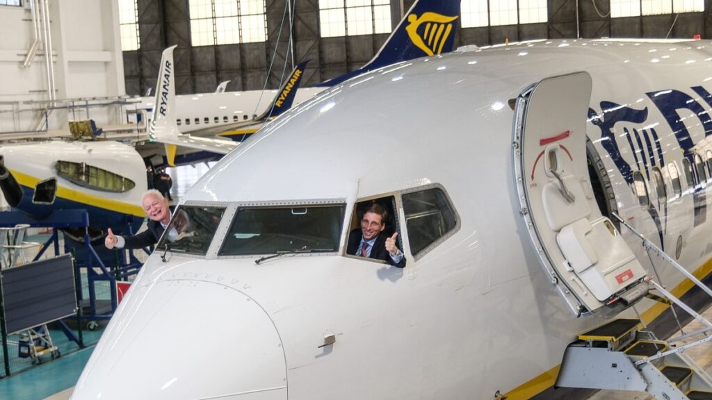 ryanair inaugura en madrid su mayor hangar de mantenimiento con una inversión de 25 millones de euros
