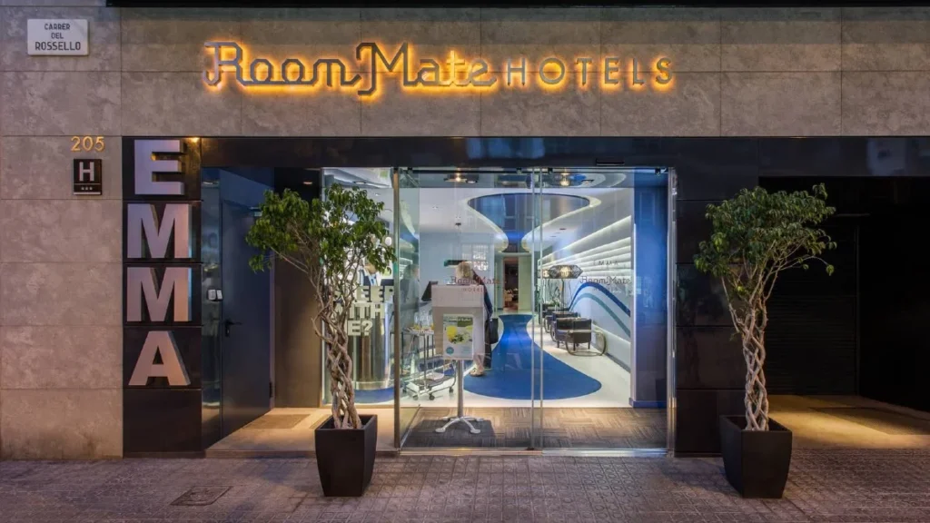 room mate busca comprador con más de 30 establecimientos en cartera