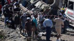 atentado con explosivos deja al menos 14 personas muertas al sur de colombia