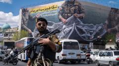 irán vuelve a cerrar el estrecho de ormuz tras acusar a ee.uu. de cometer actos de "piratería" con su bloqueo naval