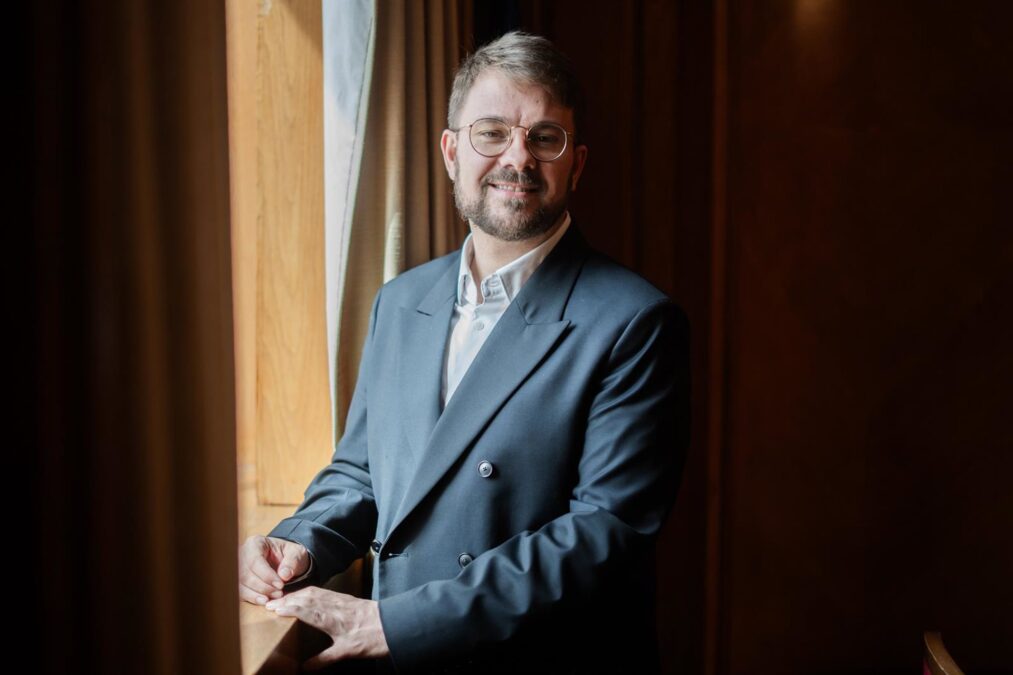 diputado de sumar insta al nuevo ministro de hacienda a presentar los presupuestos antes del verano