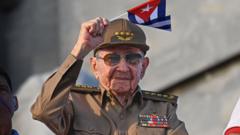 Así te lo contamos: el Departamento de Justicia de EE.UU. presenta 4 cargos de asesinato contra Raúl Castro por el derribo de dos avionetas en 1996 así te lo contamos: el departamento de justicia de ee.uu. presenta 4 cargos de asesinato contra raúl castro por el derribo de dos avionetas en 1996
